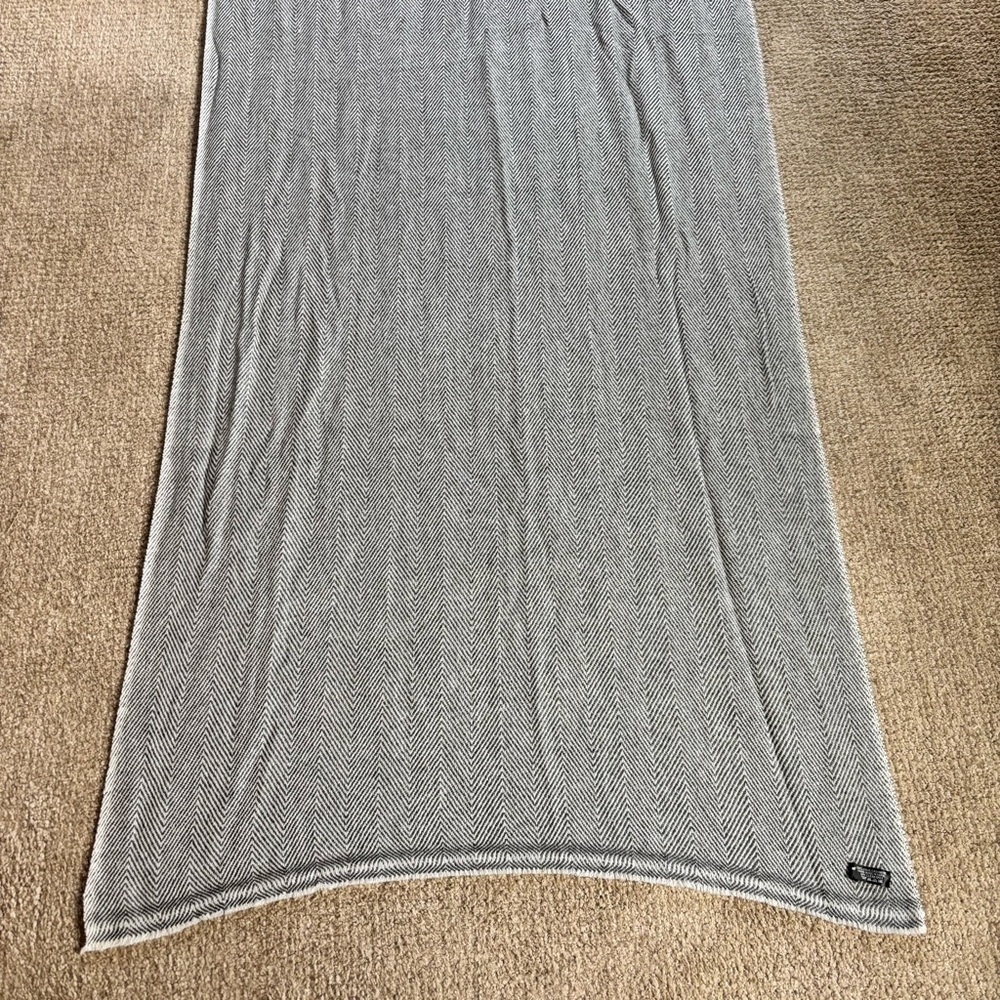Cashmere Wool Chevron Scarf - New​ - Picture 5 of 6